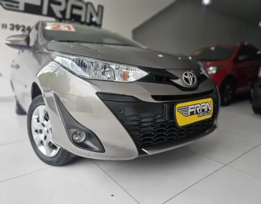 TOYOTA YARIS 1.3 16V FLEX XL LIVE MULTIDRIVE TOYOTA YARIS 1.3 16V FLEX XL LIVE MULTIDRIVE