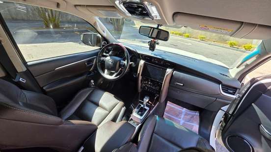 TOYOTA-HILUX SW4-2017