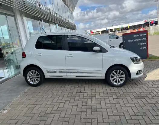 VOLKSWAGEN-FOX-1.6 MSI TOTAL FLEX CONNECT 4P MANUAL VOLKSWAGEN-FOX-2020