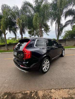 VOLVO-XC90-2019