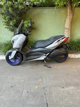 YAMAHA XMAX ABS 