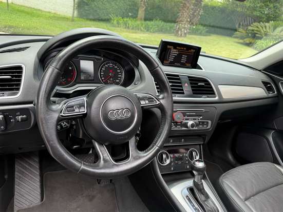 AUDI-Q3-2015