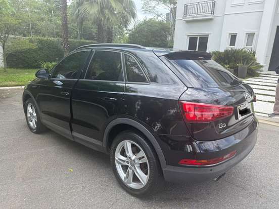 AUDI-Q3-2015