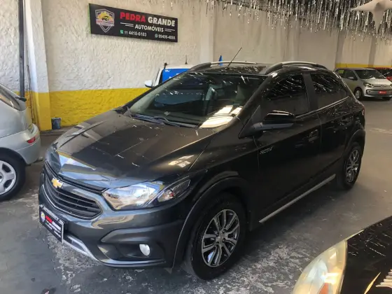 CHEVROLET ONIX 1.4 MPFI ACTIV 8V FLEX 4P AUTOMÁTICO