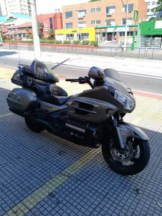 HONDA GL 1800 GOLD WING 