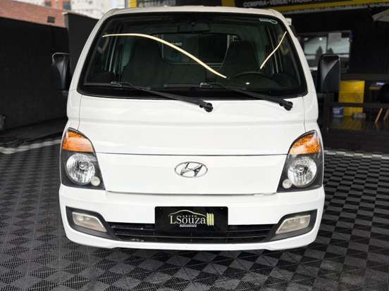 HYUNDAI-HR-2.5 LONGO SEM CAÇAMBA 4X2 16V 130CV TURBO INTERCOOLER DIESEL 2P MANUAL HYUNDAI-HR-2021