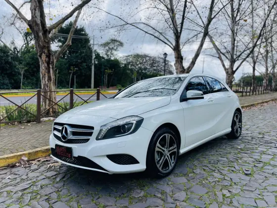 MERCEDES-BENZ CLASSE A 1.6 200 TURBO URBAN GASOLINA 4P AUTOMATIZADO