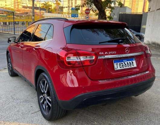 MERCEDES-BENZ-GLA 200-2015