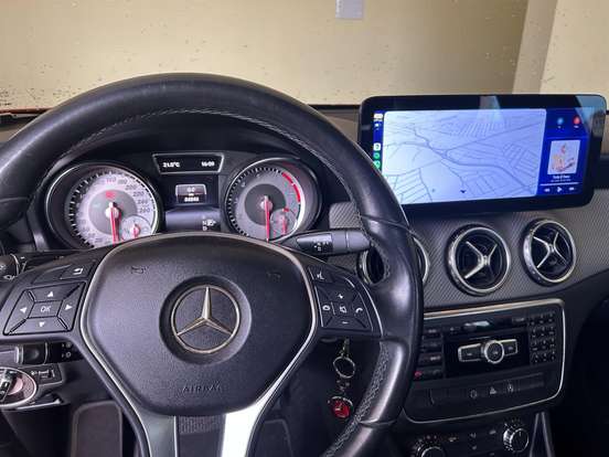 MERCEDES-BENZ-GLA 200-2015
