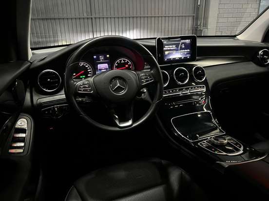 MERCEDES-BENZ-GLC 250-2016