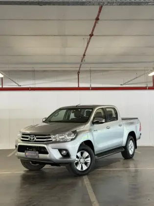 TOYOTA HILUX 2.8 SRV 4X4 CD 16V DIESEL 4P AUTOMÁTICO