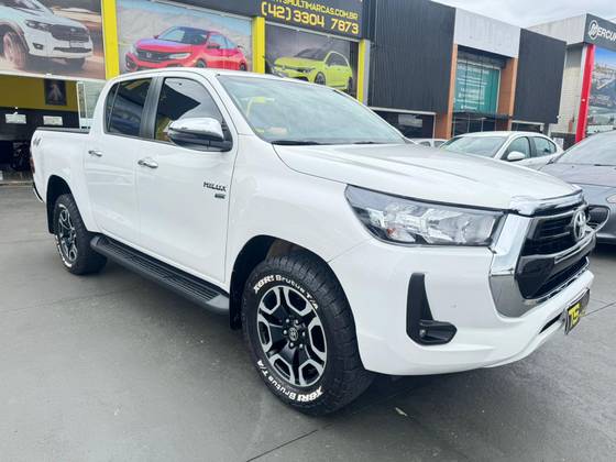 TOYOTA HILUX 2.7 VVT-i FLEX CD SRV 4X4 AUTOMÁTICO