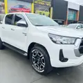 TOYOTA HILUX 2.7 VVT-i FLEX CD SRV 4X4 AUTOMÁTICO TOYOTA HILUX 2.7 VVT-i FLEX CD SRV 4X4 AUTOMÁTICO