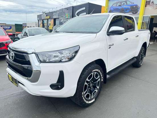 TOYOTA-HILUX-2.7 VVT-i FLEX CD SRV 4X4 AUTOMÁTICO TOYOTA-HILUX-2021