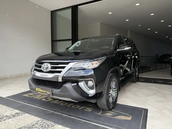 TOYOTA HILUX SW4 2.7 SR 7 LUGARES 4X2 16V FLEX 4P AUTOMÁTICO