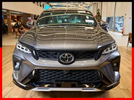 TOYOTA HILUX SW4 2.8 D-4D TURBO DIESEL DIAMOND 7L 4X4 AUTOMÁTICO