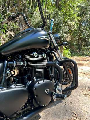 TRIUMPH-THUNDERBIRD STORM-2013