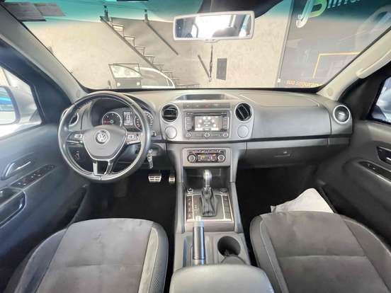 VOLKSWAGEN-AMAROK-2016