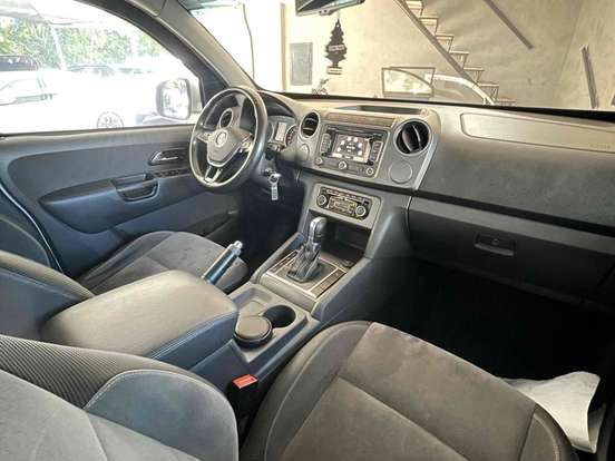 VOLKSWAGEN-AMAROK-2016