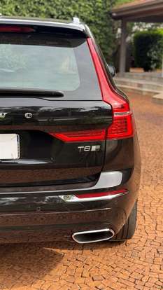 VOLVO-XC60-2020