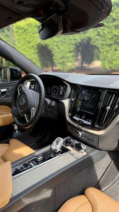 VOLVO-XC60-2020