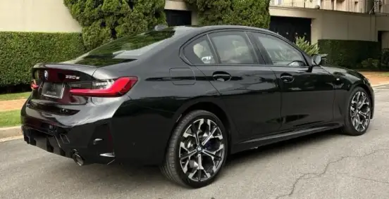 BMW-330e-2025