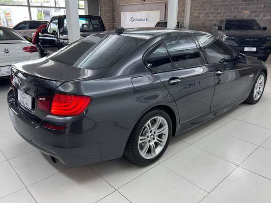 BMW-535i-2011