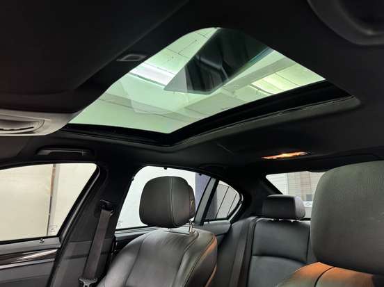 BMW-535i-2011