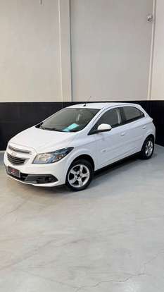 CHEVROLET-ONIX-1.4 MPFI LT 8V FLEX 4P AUTOMÁTICO CHEVROLET-ONIX-2013