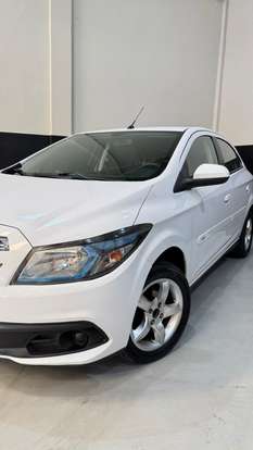 CHEVROLET-ONIX-2013