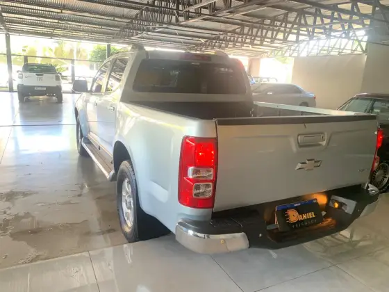 CHEVROLET S10 2.4 LT 4X2 CD 8V FLEX 4P MANUAL CHEVROLET S10 2.4 LT 4X2 CD 8V FLEX 4P MANUAL