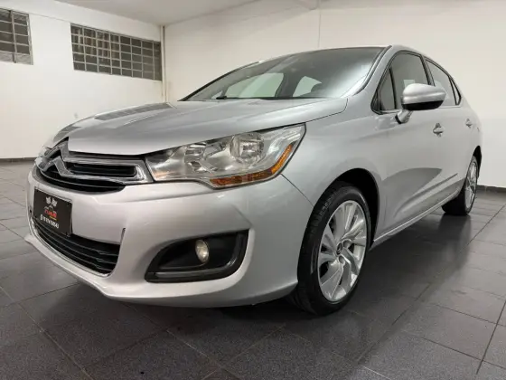 CITROËN C4 LOUNGE 1.6 TENDANCE 16V TURBO GASOLINA 4P AUTOMÁTICO CITROËN C4 LOUNGE 1.6 TENDANCE 16V TURBO GASOLINA 4P AUTOMÁTICO