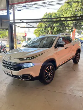 FIAT TORO 2.0 16V TURBO DIESEL VOLCANO 4WD AT9