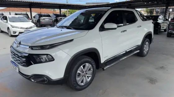FIAT TORO 2.4 16V MULTIAIR FLEX FREEDOM AT9 FIAT TORO 2.4 16V MULTIAIR FLEX FREEDOM AT9