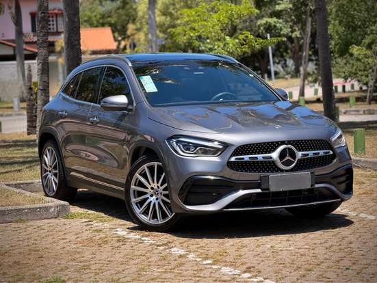 MERCEDES-BENZ-GLA 200-2023