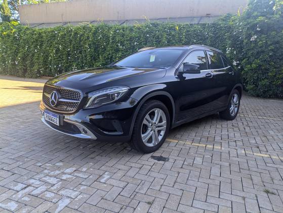 MERCEDES-BENZ GLA 200 1.6 CGI ENDURO 16V TURBO FLEX 4P AUTOMÁTICO
