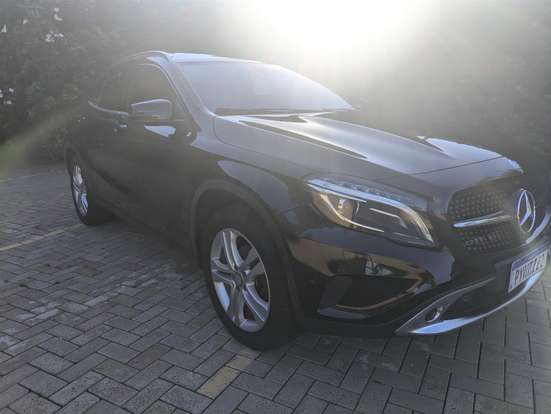 MERCEDES-BENZ-GLA 200-2016