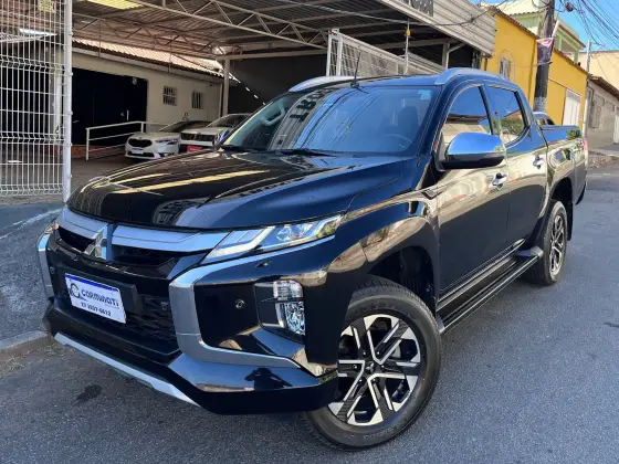 MITSUBISHI L200 TRITON 2.4 16V TURBO DIESEL SPORT HPE-S CD 4P 4X4 AUTOMÁTICO MITSUBISHI L200 TRITON 2.4 16V TURBO DIESEL SPORT HPE-S CD 4P 4X4 AUTOMÁTICO