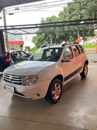 RENAULT DUSTER 2.0 DYNAMIQUE 4X2 16V FLEX 4P AUTOMÁTICO