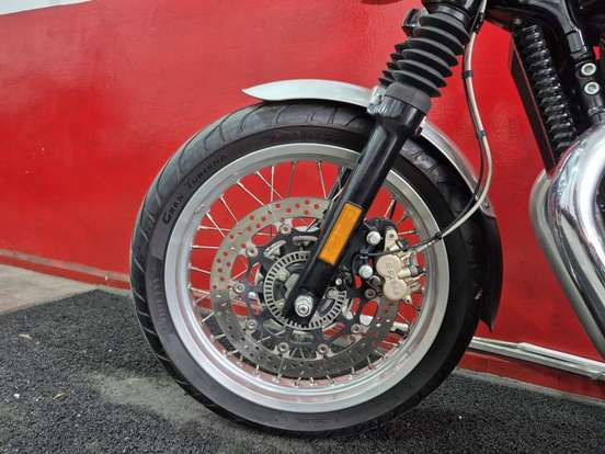 ROYAL ENFIELD-INTERCEPTOR-2021