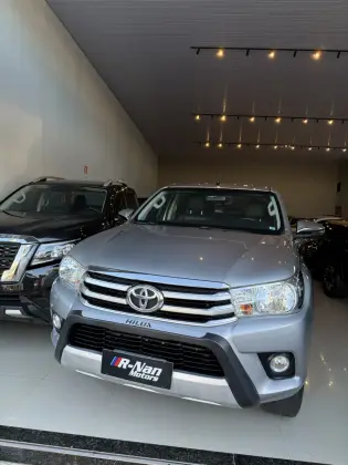 TOYOTA HILUX 2.7 SRV 4X4 CD 16V FLEX 4P AUTOMÁTICO TOYOTA HILUX 2.7 SRV 4X4 CD 16V FLEX 4P AUTOMÁTICO