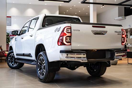 TOYOTA-HILUX-2025