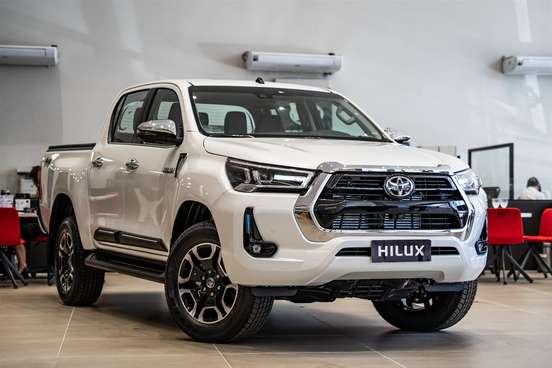 TOYOTA-HILUX-2025