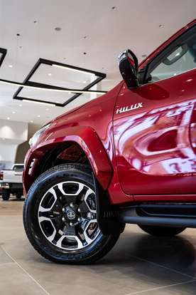 TOYOTA-HILUX-2025