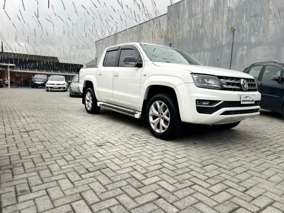 VOLKSWAGEN AMAROK 2.0 HIGHLINE 4X4 CD 16V TURBO INTERCOOLER DIESEL 4P AUTOMÁTICO VOLKSWAGEN AMAROK 2.0 HIGHLINE 4X4 CD 16V TURBO INTERCOOLER DIESEL 4P AUTOMÁTICO