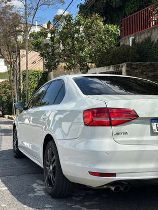 VOLKSWAGEN-JETTA-2015