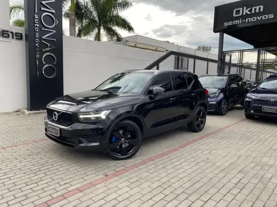 VOLVO XC40 2.0 T4 GASOLINA MOMENTUM GEARTRONIC