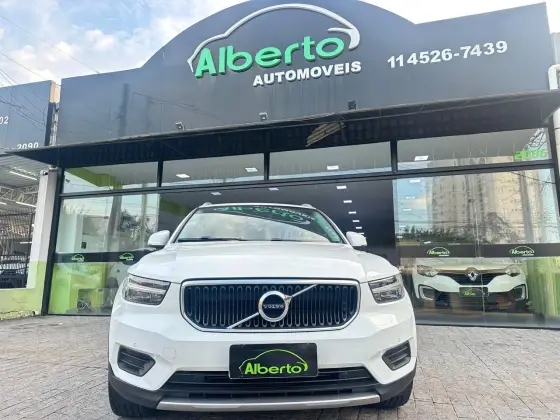VOLVO XC40 2.0 T5 GASOLINA MOMENTUM AWD GEARTRONIC