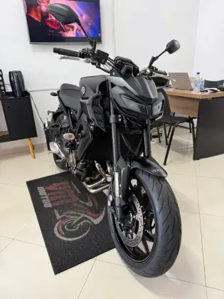 YAMAHA MT-09 