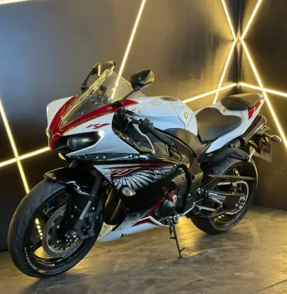 YAMAHA YZF R1 YAMAHA YZF R1